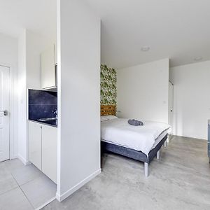 Studio met een King Size Bed